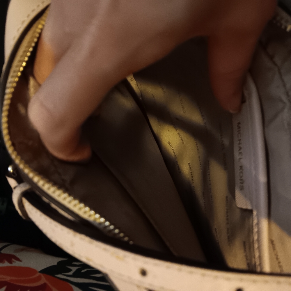 Michael Kors light pink Handbag - Picture 3 of 6